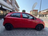 Usata Kia Picanto X-Line 65 CV (47 kW) 2021 Rosso Utilitaria