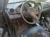 Usata Toyota RAV4 128 CV (94 kW) 2004 Berlina