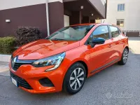 Usata Renault Clio V Equilibre 91 CV (66 kW) 2023 Arancio valencia Berlina
