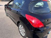Usata Peugeot 308 Premium 111 CV (81 kW) 2011 Nero Berlina