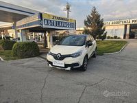 Usata Renault Captur Intens 90 CV (66 kW) 2018 Beige SUV