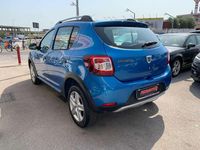 Usata Dacia Sandero Stepway 90 CV (66 kW) 2016 Blu Utilitaria