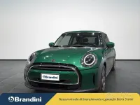 Usata Mini ONE Classic 102 CV (75 kW) 2022 Verde met. Utilitaria