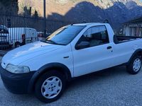 Usata Fiat Strada 80 CV (58 kW) 2004 Bianco Pick-up