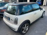 Usata Mini One D 75 CV (55 kW) 2005 Beige Utilitaria