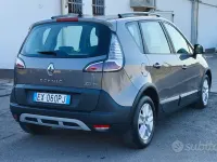 Usata Renault Scenic E-Tech XMOD 110 CV (80 kW) 2014 Grigio Monovolume
