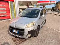Usata Peugeot Partner Tepee 92 CV (67 kW) 2013 Grigio Monovolume