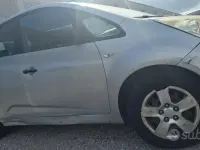 Usata Kia Venga 77 CV (56 kW) 2010 Grigio Utilitaria