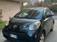 Käytetty Toyota iQ 68 HP (50 kW) 2009 Musta Viistoperä