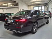 Usata Mercedes E220 200 CV (147 kW) 2022 Grigio Berlina