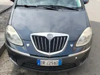 Usata Lancia Musa 90 CV (66 kW) 2008 Grigio Monovolume