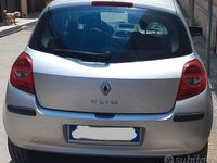 Usata Renault Clio III 86 CV (63 kW) 2006 Grigio Berlina