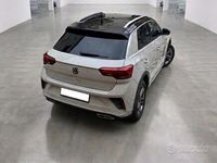 Usata VW T-Roc R-line 116 CV (85 kW) 2023 Beige SUV