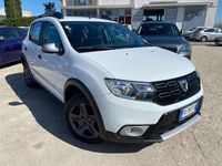 Usata Dacia Sandero Stepway 90 CV (66 kW) 2017 Bianco Utilitaria