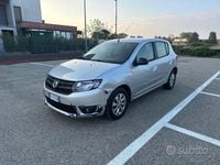 Usata Dacia Sandero Ambiance 75 CV (55 kW) 2015 Grigio Berlina