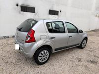 Usata Dacia Sandero Ambiance 75 CV (55 kW) 2012 Argento Berlina