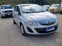 Usata Opel Corsa 75 CV (55 kW) 2013 Grigio Utilitaria