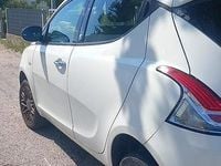 Usata Lancia Ypsilon 80 CV (58 kW) 2013 Bianco Utilitaria