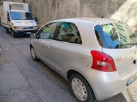 Usata Toyota Yaris Sol 87 CV (63 kW) 2009 Argento Berlina