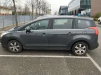 Usata Peugeot 5008 Business-Line 109 CV (80 kW) 2010 Nero Monovolume