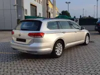 Usata VW Passat Trendline 110 CV (80 kW) 2018 Argento Station wagon