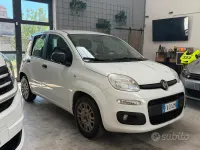 Usata Fiat Panda Lounge 69 CV (50 kW) 2015 Bianco Utilitaria