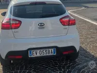 Usata Kia Rio 90 CV (66 kW) 2014 Bianco Coupé