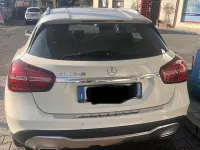 Usata Mercedes GLA180 Business 122 CV (89 kW) 2017 Bianco SUV