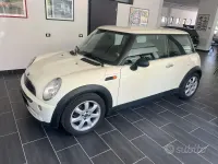 Usata Mini ONE 90 CV (66 kW) 2006 Beige Utilitaria