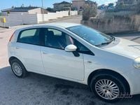 Usata Fiat Grande Punto 77 CV (56 kW) 2009 Bianco Utilitaria
