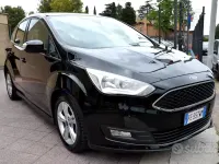 Begagnad Ford C-MAX 120 HK (88 kW) 2016 Svart Minibuss