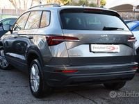 Usata Skoda Karoq Executive 116 CV (85 kW) 2024 Grigio metallizzato SUV