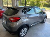 Usata Renault Captur 110 CV (80 kW) 2015 Grigio SUV