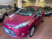 Usata Ford Fiesta Titanium 97 CV (71 kW) 2010 Rosso Utilitaria