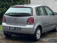 Usata VW Polo 64 CV (47 kW) 2008 Grigio Utilitaria