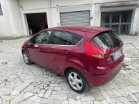 Usata Ford Fiesta Ghia 68 CV (50 kW) 2010 Viola Berlina