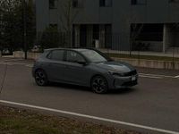 Usata Opel Corsa GS Line 101 CV (74 kW) 2024 Grigio Berlina