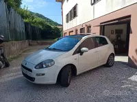 Usata Fiat Grande Punto 77 CV (56 kW) 2012 Bianco Utilitaria