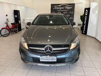 Usata Mercedes A180 Premium 109 CV (80 kW) 2015 Grigio Berlina