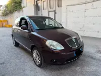 Usata Lancia Ypsilon 75 CV (55 kW) 2009 Viola Utilitaria