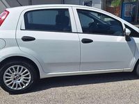 Usata Fiat Punto Street 75 CV (55 kW) 2015 Bianco Utilitaria