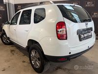 Usata Dacia Duster Lauréate 110 CV (80 kW) 2015 Bianco SUV