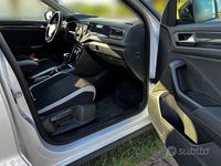 Usata VW T-Roc Advance 150 CV (110 kW) 2020 Bianco SUV