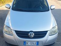 Usata VW Fox 75 CV (55 kW) 2006 Grigio Utilitaria