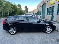 Usata Volvo V60 Momentum 115 CV (84 kW) 2013 Nero Station wagon