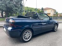 Usata VW Golf Cabriolet Highline 101 CV (74 kW) 1998 Blu/azzurro Cabrio