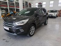 Usata Ford Kuga S 150 CV (110 kW) 2018 Grigio SUV