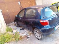Usata Toyota Yaris 2001 Blu Berlina