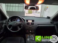 Usata Mercedes C180 Elegance 156 CV (114 kW) 2011 Grigio Berlina