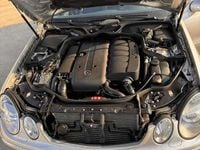 Usata Mercedes E270 Avantgarde 177 CV (130 kW) 2004 Argento Berlina